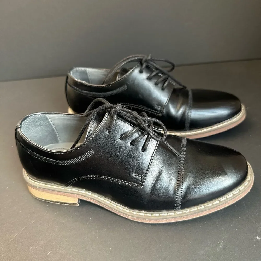 Freeman Boys Black Dress Shoes Light Wear Size 13.5‎